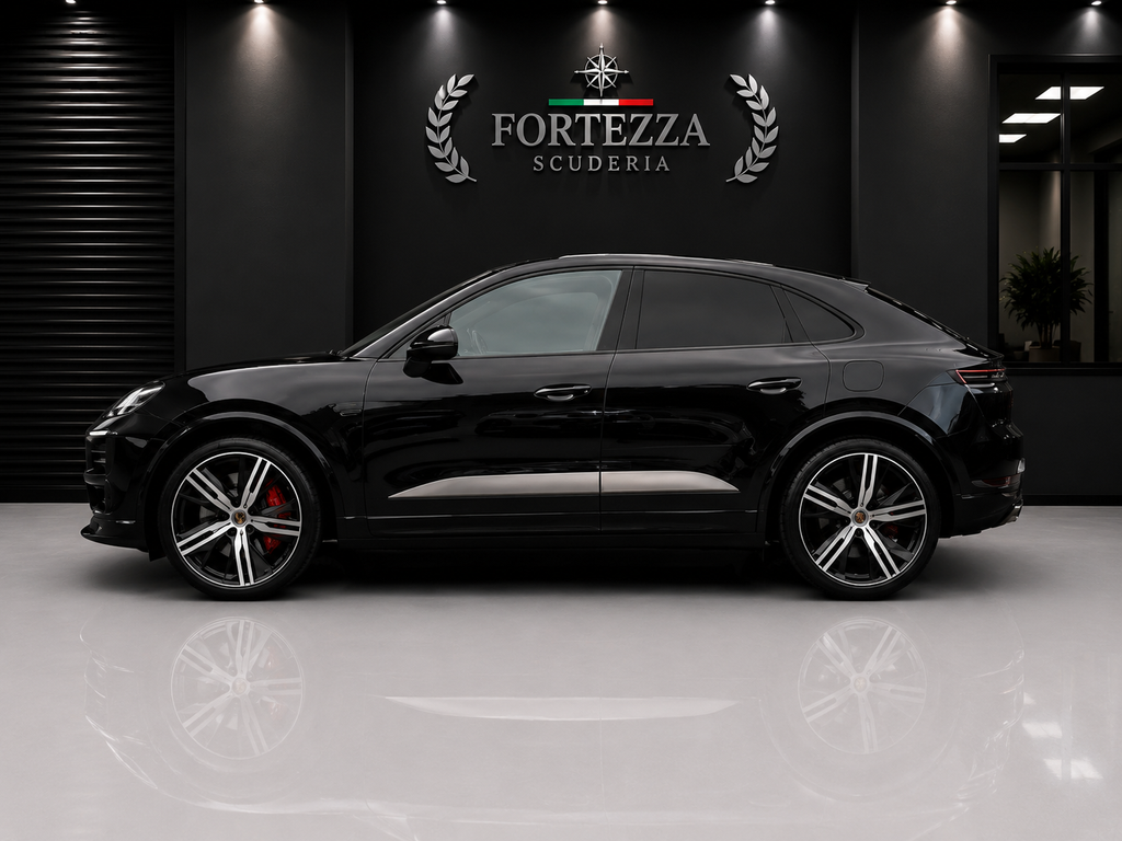 Porsche Macan Turbo Electric MY2024 – Head-Up Display | Tetto Panoramico | Matrix LED | BOSE | Passenger Display | Cerchi Exclusive Design da 22"
⚡ 639 CV | 1.900 km | Full Optional | Pari al Nuovo.    Prezzo 89.000€