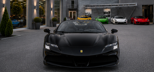 Ferrari SF90 Spider – Configurazione Full Optional – Nero
Prezzo: € 590.000