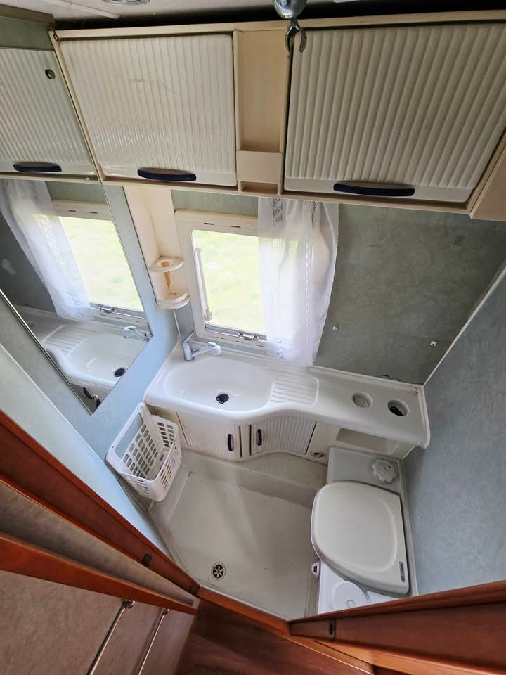 ❌ venduto apendini clara❌ ELNAGH SLEEK semintegrale   FIAT DUCATO 2.8 TURBO DIESEL,  ANNO 1998            POSTI VIAGGIO 5. 
POSTI LETTO 4
PREZZO 10.900