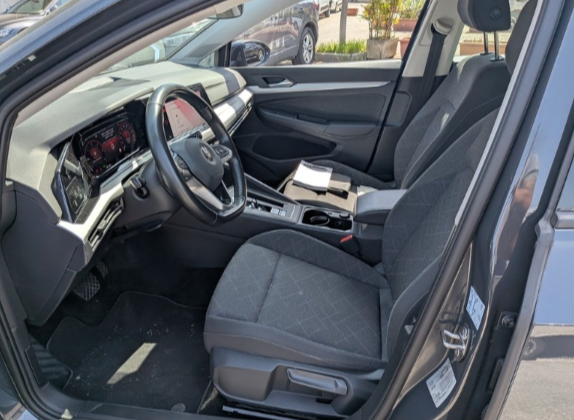 MarcaVOLKSWAGEN 
Modello Golf 2.0 tdi Life 115cv dsg 
GM995NX