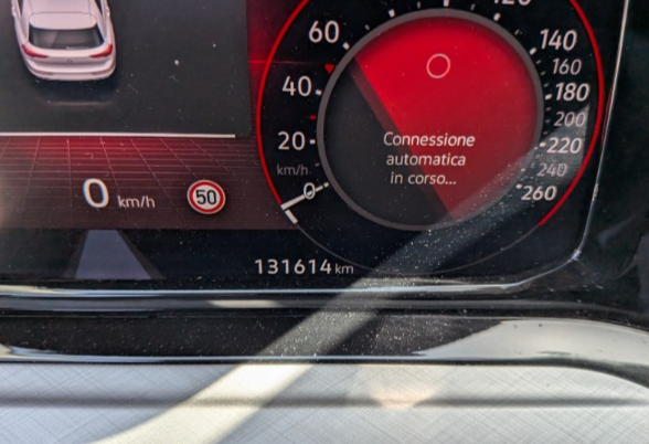 MarcaVOLKSWAGEN 
Modello Golf 2.0 tdi Life 115cv dsg 
GM995NX