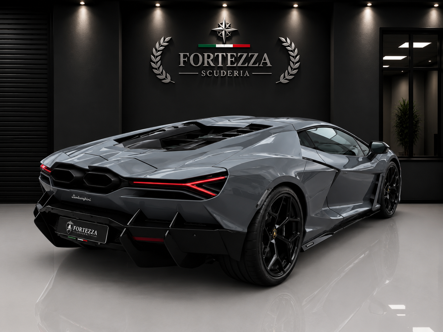 Lamborghini Revuelto V12 Plug-in Hybrid –1.016 CV prezzo 570.000€