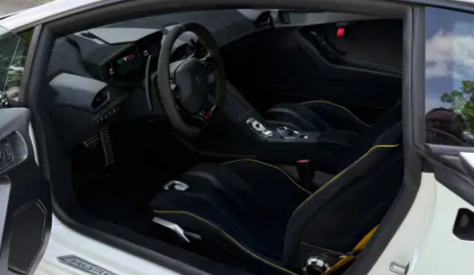 Lamborghini Huracán STO LP640-2 V10 – 639 CV.    Prezzo. 325.000€