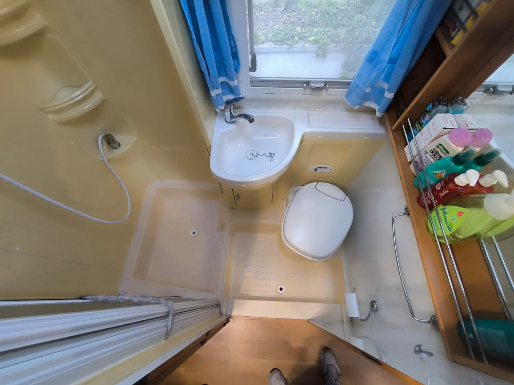 Kentucky Corral 3 anno 06/2007, km 73600  Ford Transit 2.5 TDI (135cv),        prezzo 19.900