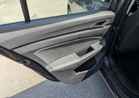 MarcaVOLKSWAGEN 
Modello Golf 2.0 tdi Life 115cv dsg 
GM995NX