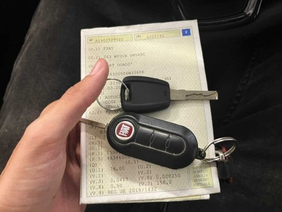 Fiat doblo cargo lounge 1.6 Mjt 105cv 5 posti. Prezzo 6900