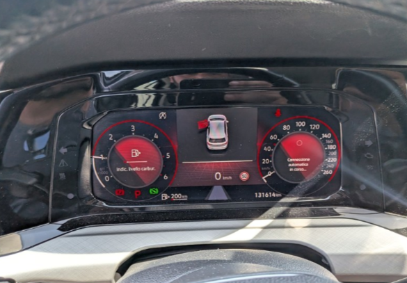 MarcaVOLKSWAGEN 
Modello Golf 2.0 tdi Life 115cv dsg 
GM995NX